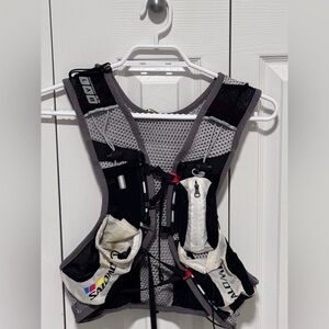 Salomon Running Vest Detail in Black, Blue & Red